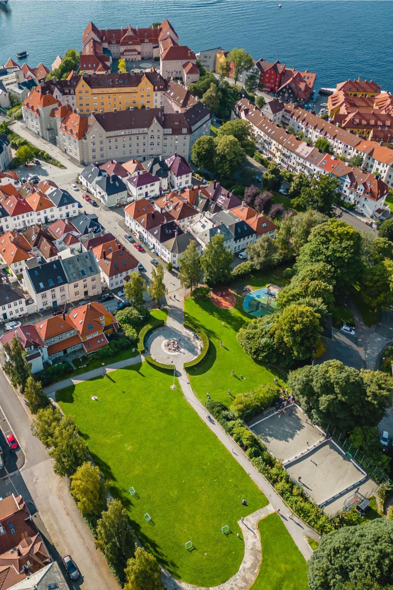 Dinbnb I The Family Dream Behind Bryggen I Renovated 2024 Apartment