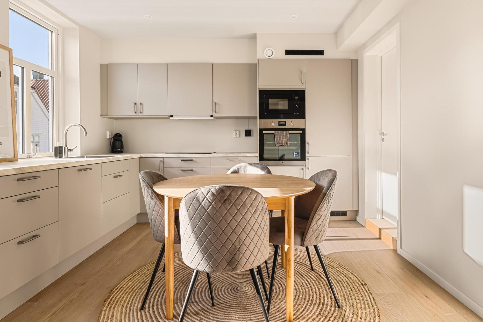 Apartment Dinbnb I The Family Dream Behind Bryggen I Renovated 2024